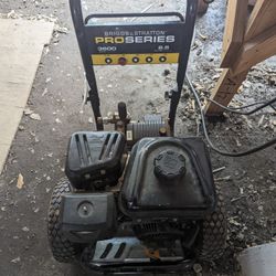 BRIGGS & STRATON 3600 PRESSURE WASHER