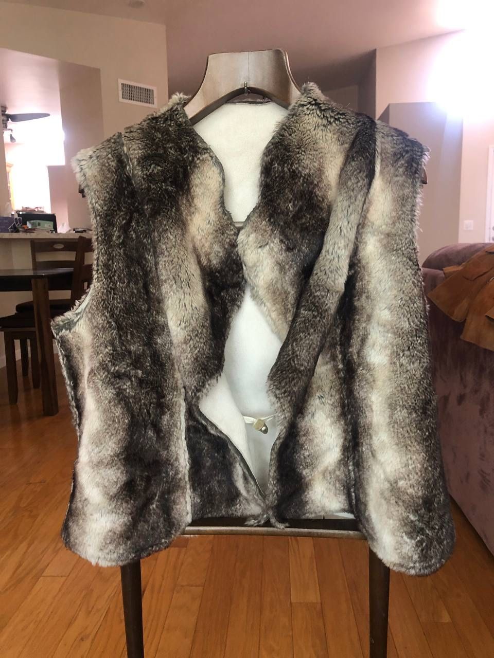 Vintage faux fur vest size L-XL