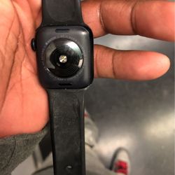 Apple Watch SE 2nd Gen  40 Mm Midnight Aluminum Case