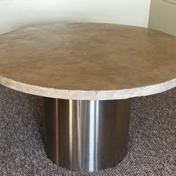 Round Kitchen Table 