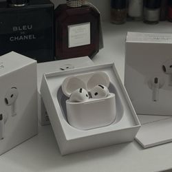 AirPods Gen 4