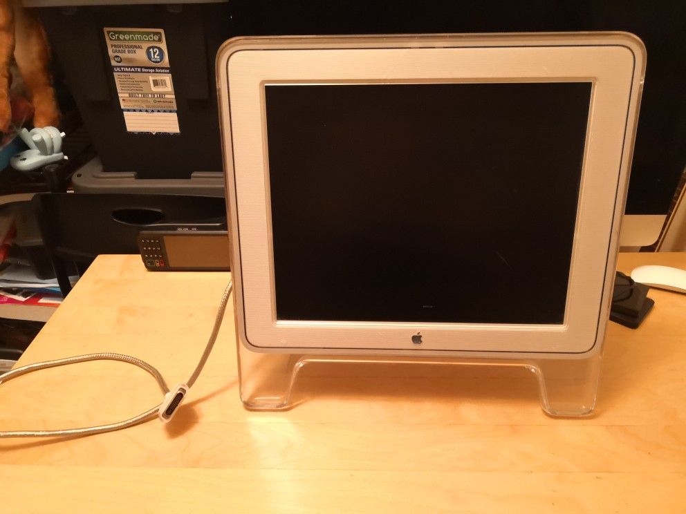 Apple Studio Display