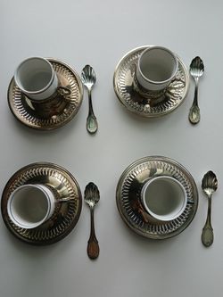 Set of 4 Espresso Cups w. Spoons & Saucers