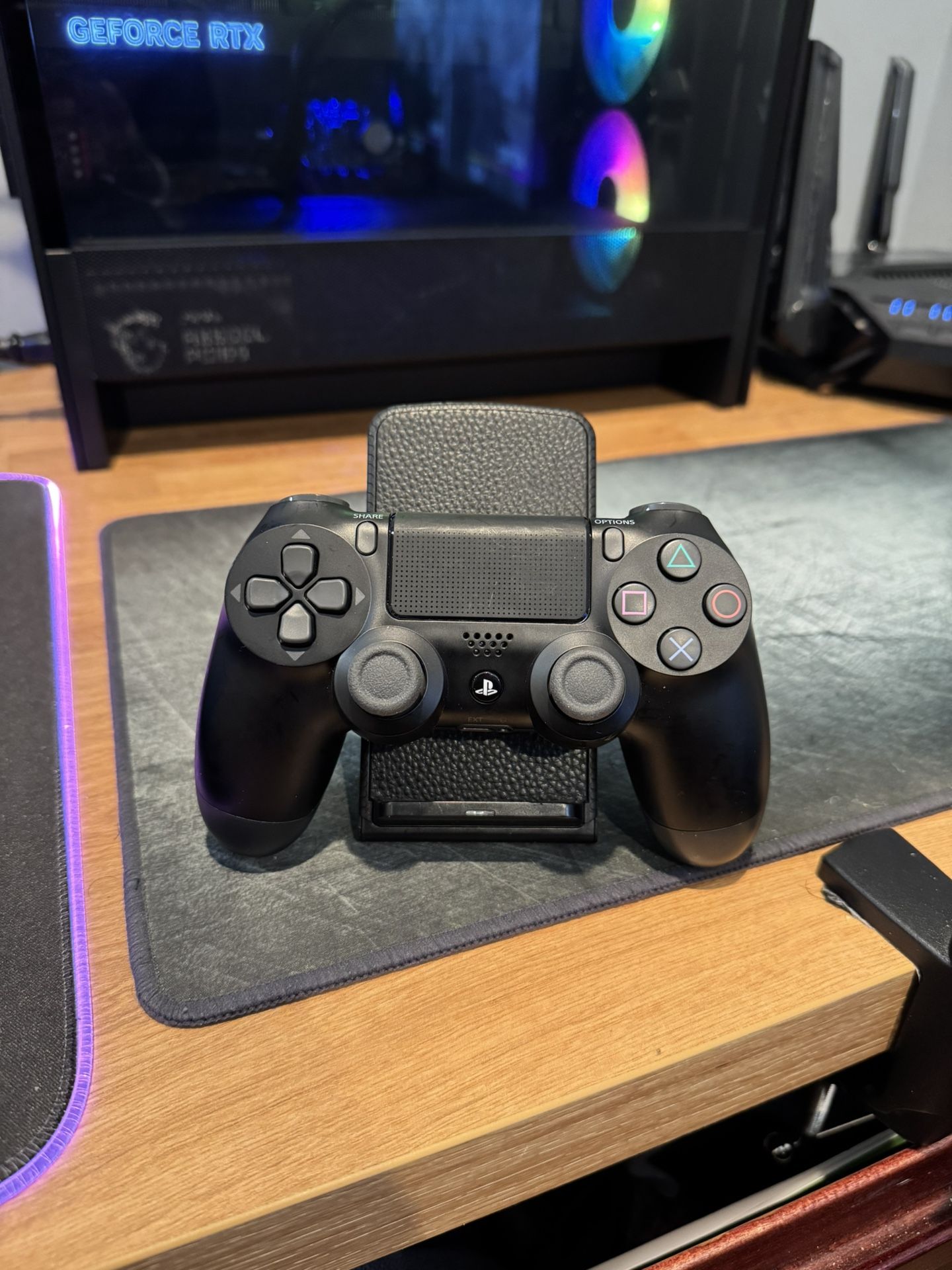 Official PS4 DualShock 4 Controller | Jet Black - Excellent Condition)