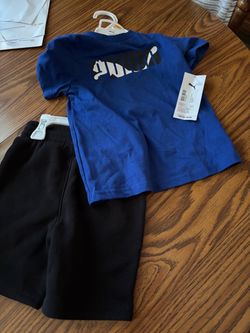 Puma Boys short set size 3 t new