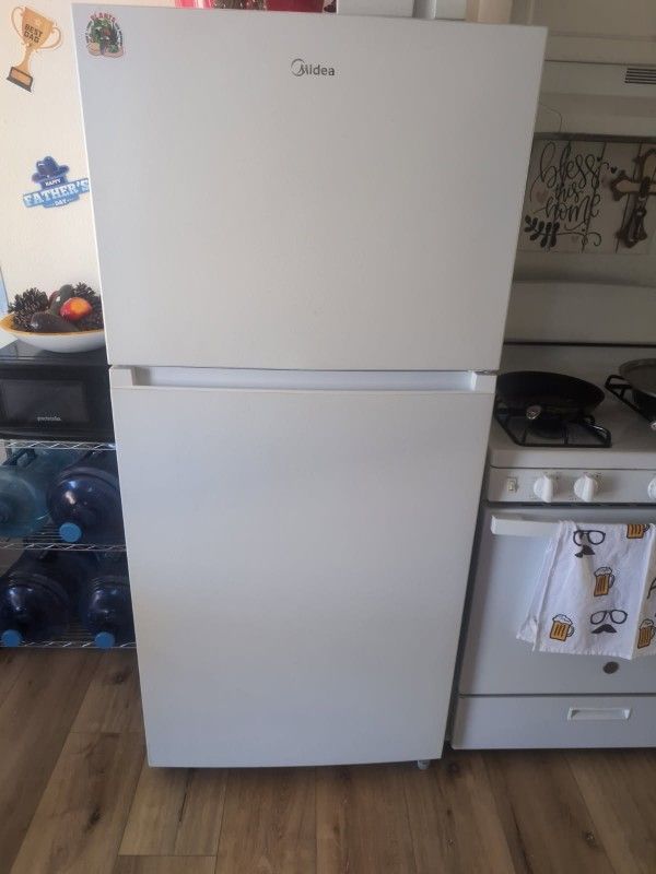 Refrigerator