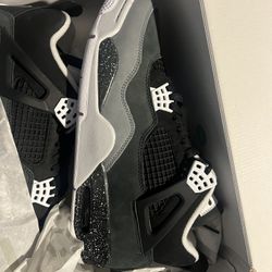 Nike Jordan Retro 4