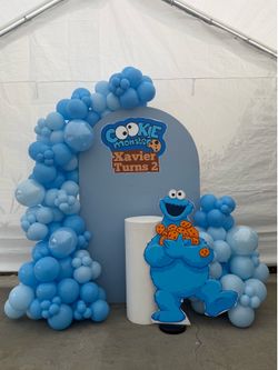 Balloon garland