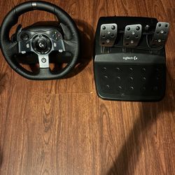 Logitech G920 Driving Force Racing Wheel and Floor Pedals, Real Force Feedback, Stainless Steel Paddle Shifters, Leather Steering Wheel Cover for Xbox