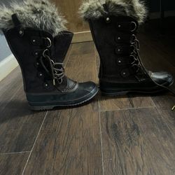 Women’s Size 9 Sorel Joan Of Arctic Boots
