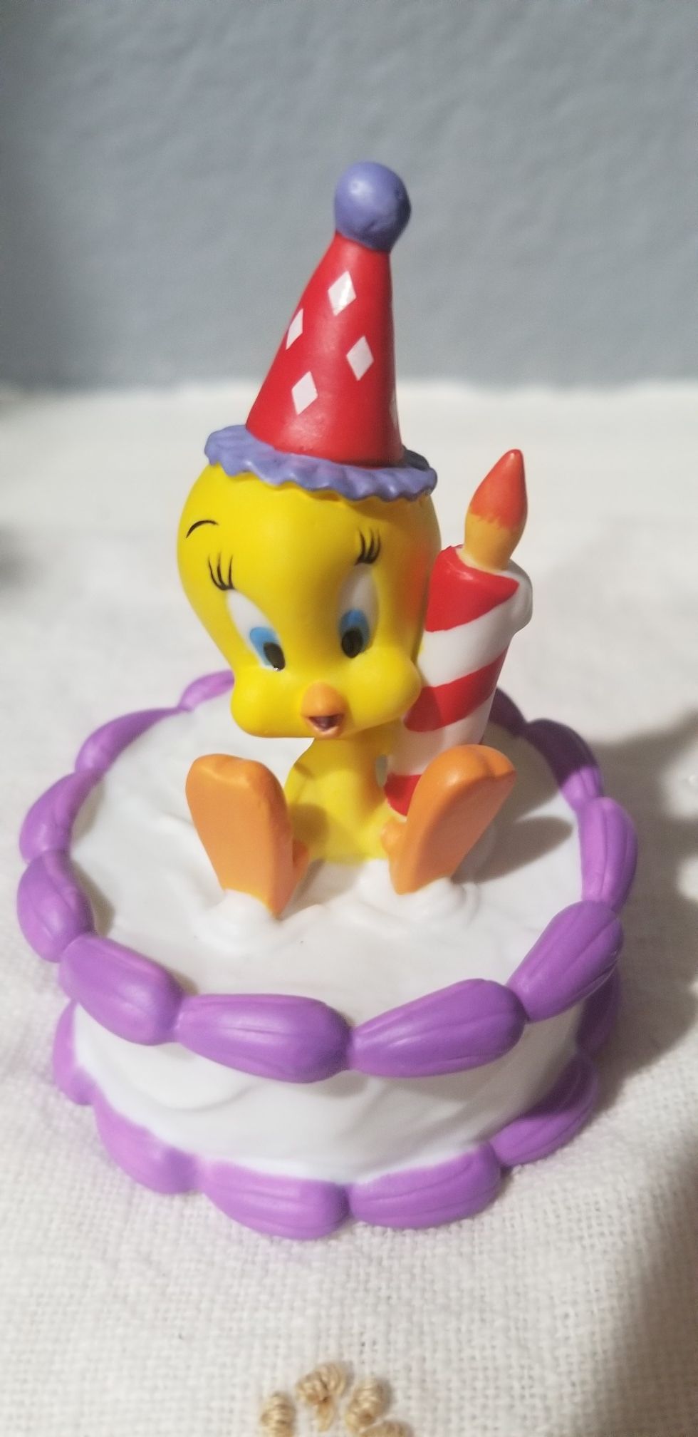 WB~Goebel~Birthday Tweat~Tweety Bird~Looney Tunes