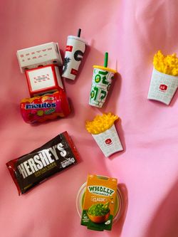 Mini brands set