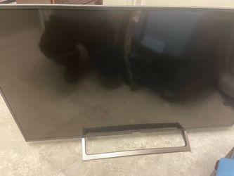 Sony 4k HDR tv  w/ remote and power supply