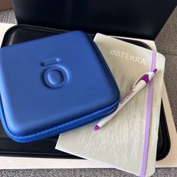 NEW DoTERRA Family Physician Hard Back 10 Oil Carrying Case & Notebook-Pen Set
