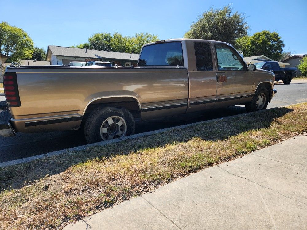 1996 Chevy Silverado 5.7 350 Vortec for Sale in San Antonio, TX OfferUp