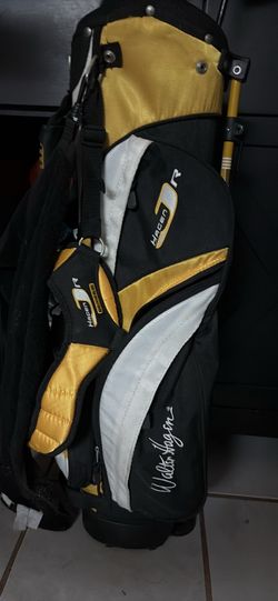 Hagen golf bag with clubs