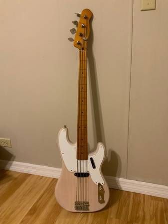 Squier Classic Vibe '50s Precision Electric P Bass Guitar