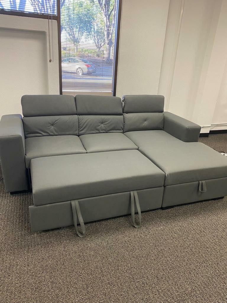 💥Salado 2-Piece Sleeper Sectional with Storage
💥👈Financing Available Only $10 Down Payment🥳