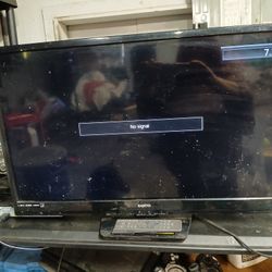 32 inch TV works great on With controller.$65