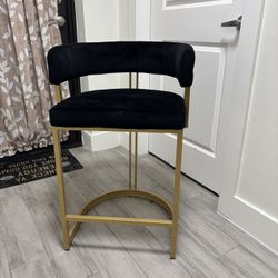 Velvet bar stool with barrel back rest