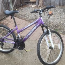 LIKE NEW* HUFFY BIKE Mid Size