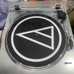Audio-Technica AT-LP60 Fully Automatic Belt-Drive Stereo Turntable - USED/WORKS PERFECTLY