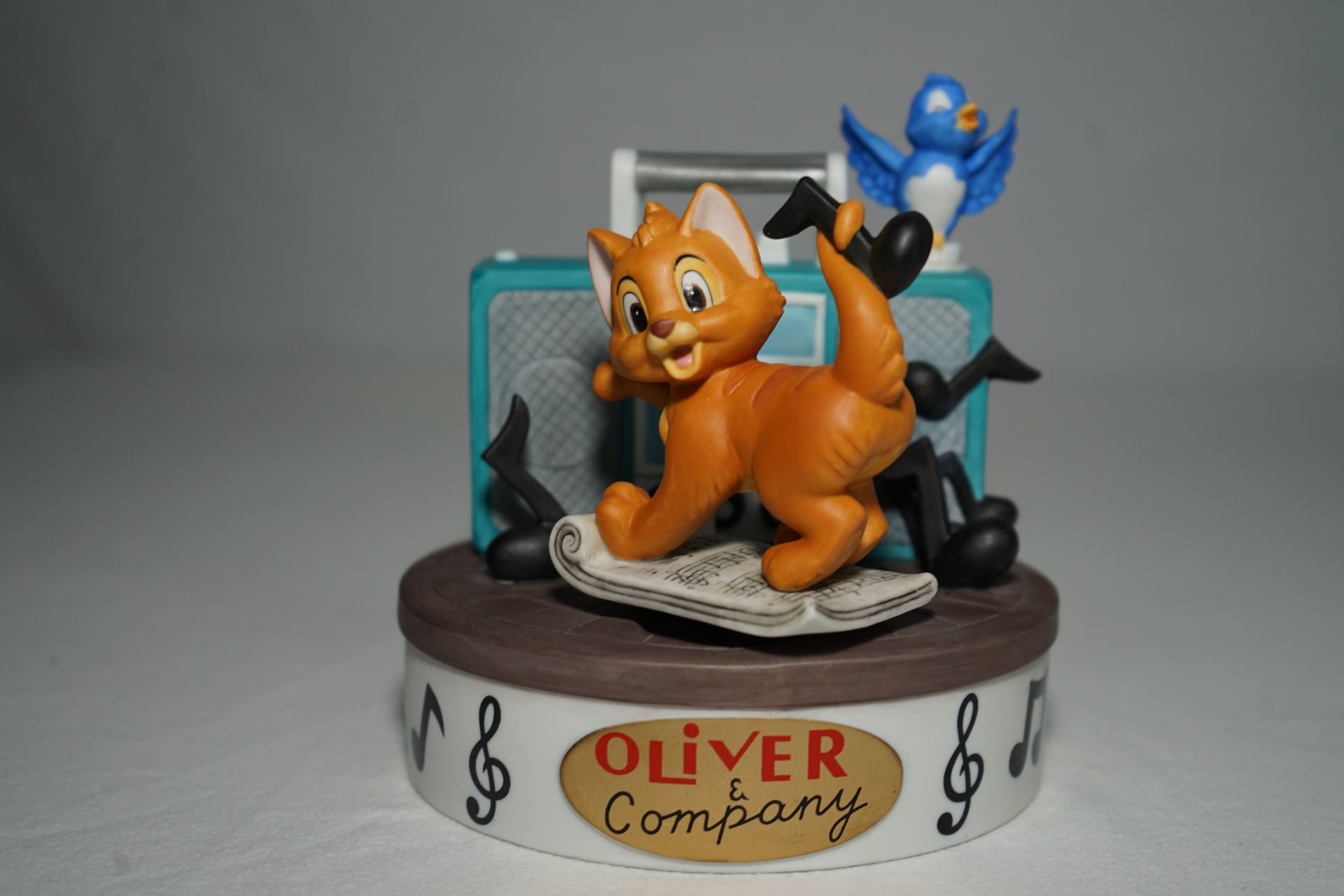 Oliver And Company, Disney Musical Memories Limited Edition