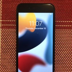 Apple iPhone 7 128GB Unlocked For Any Carrier Like New!