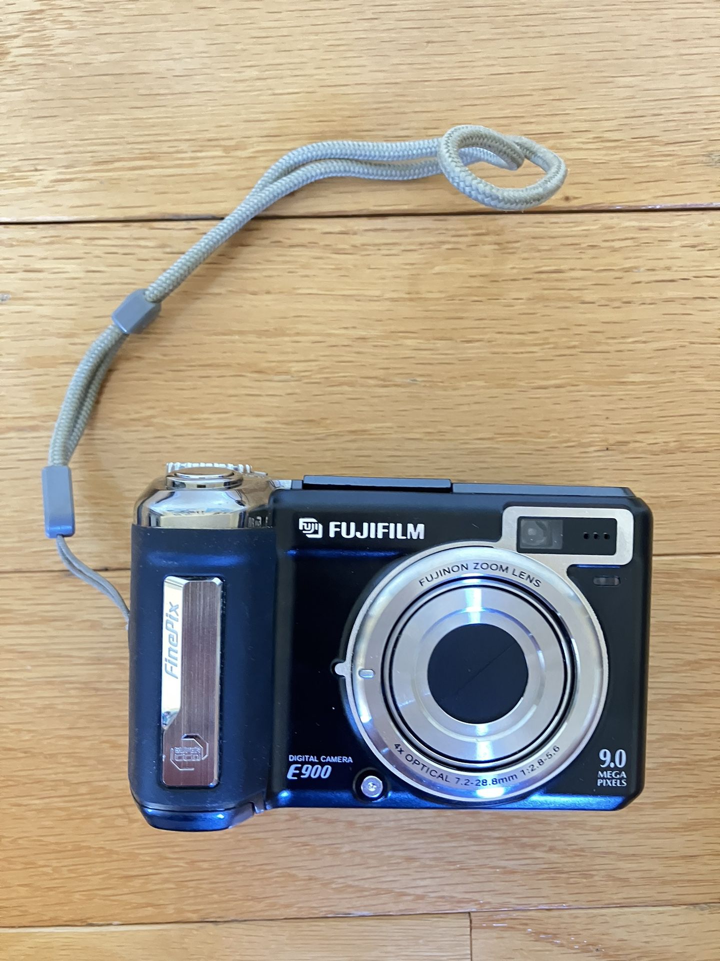 Fujifilm Finepix E Series E900