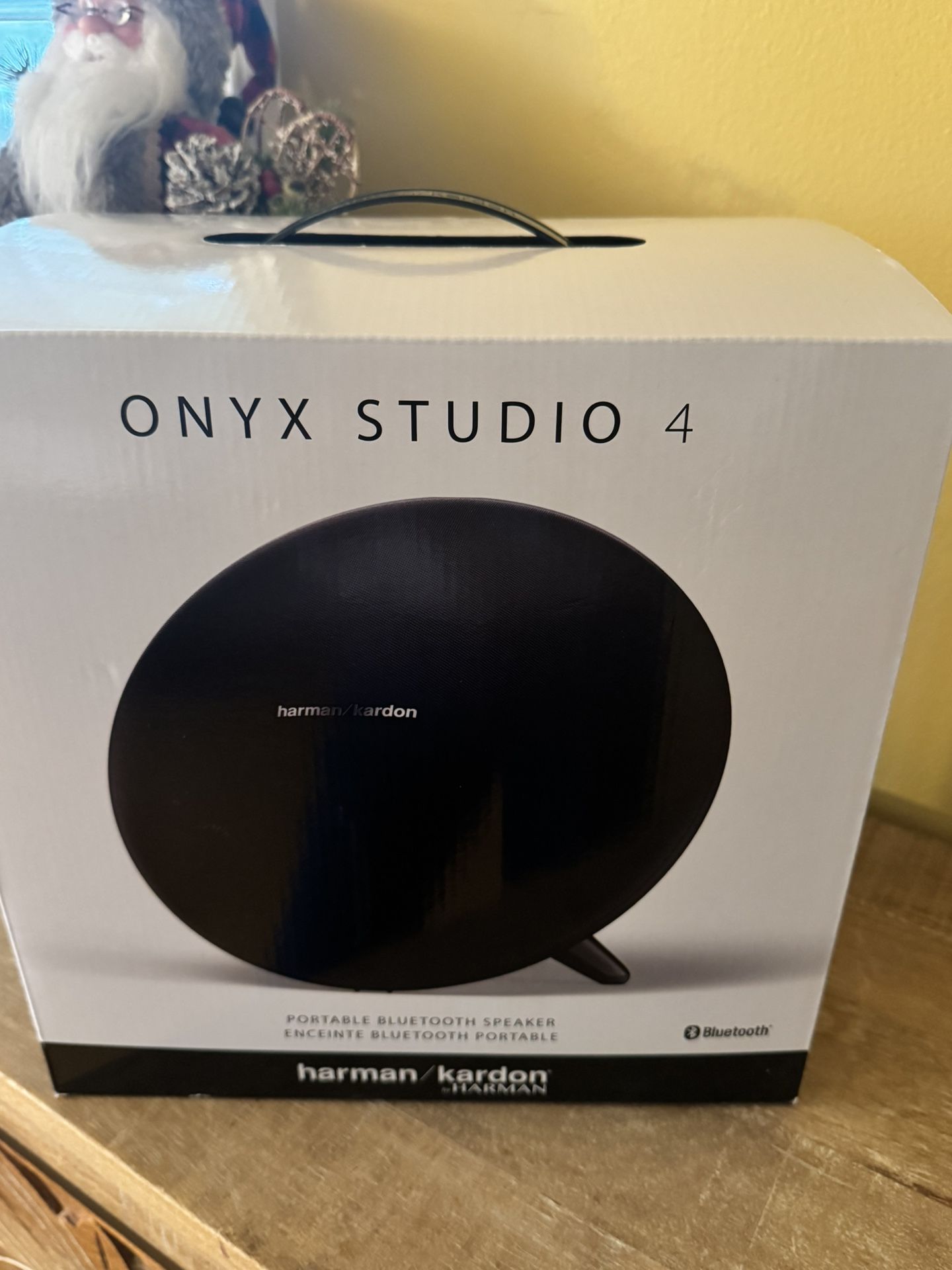 Harman Kardon Onyx Studio 4