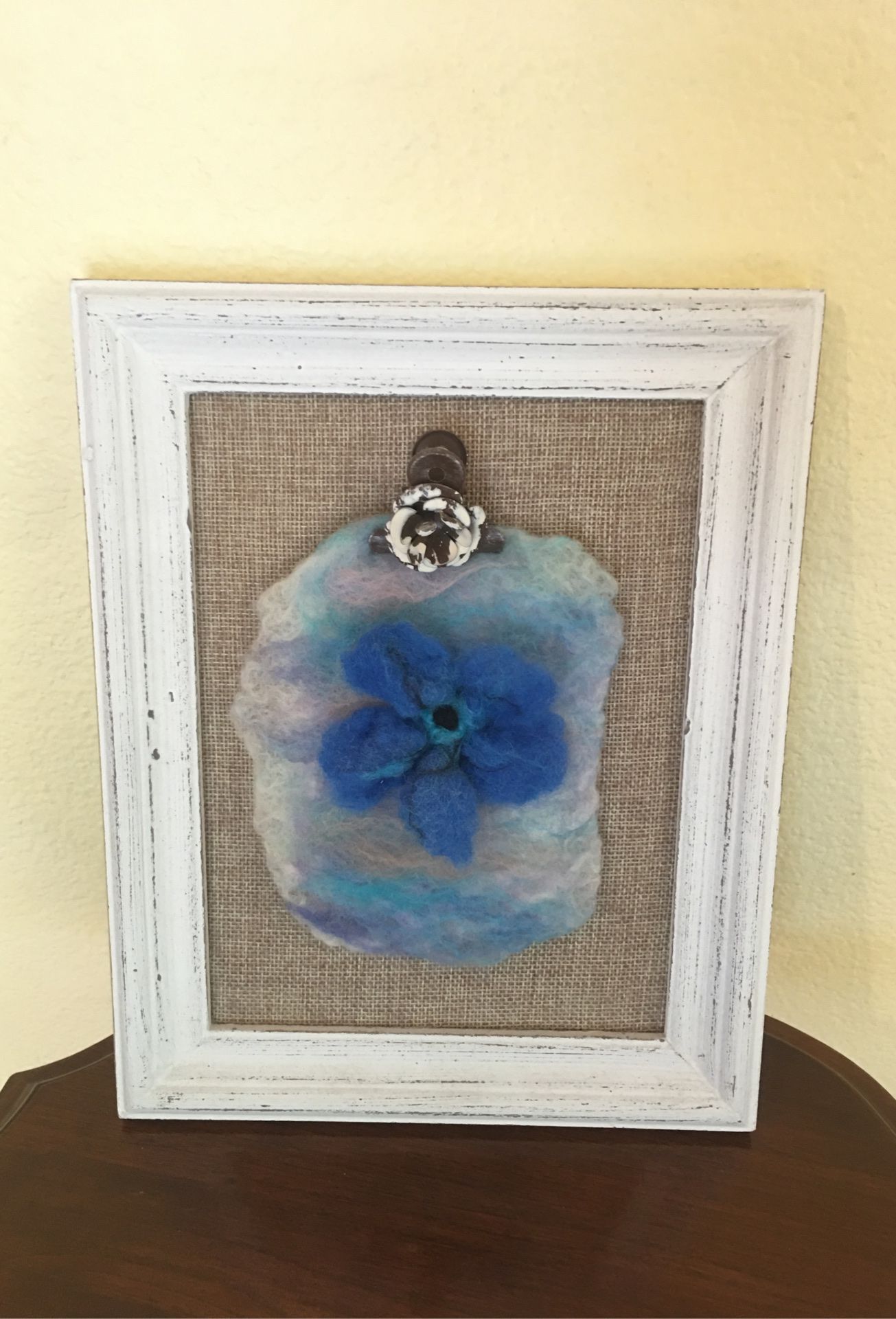 Shabby chic frame with hand felted flower