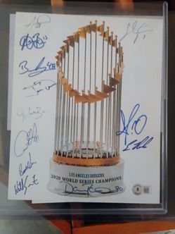 8x20 ,2020 trophy. Signed by multiple players