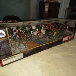 *New In Box* Collectable Marvel Figurines