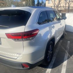 2017 Toyota Highlander 