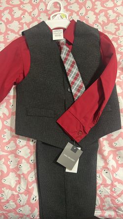 new Little Suit Size 4 Comes With Tags 