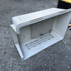 Free dog Crate 
