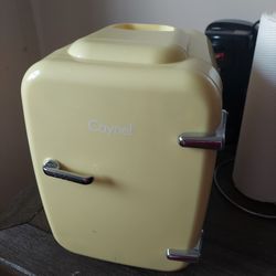 Caynel Mini Fridge  Must Pick Up