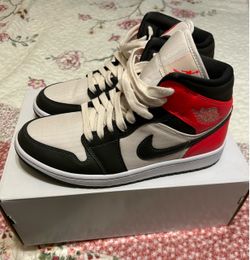 Jordan 1 Mid Newsprint Women’s Exclusive shoes