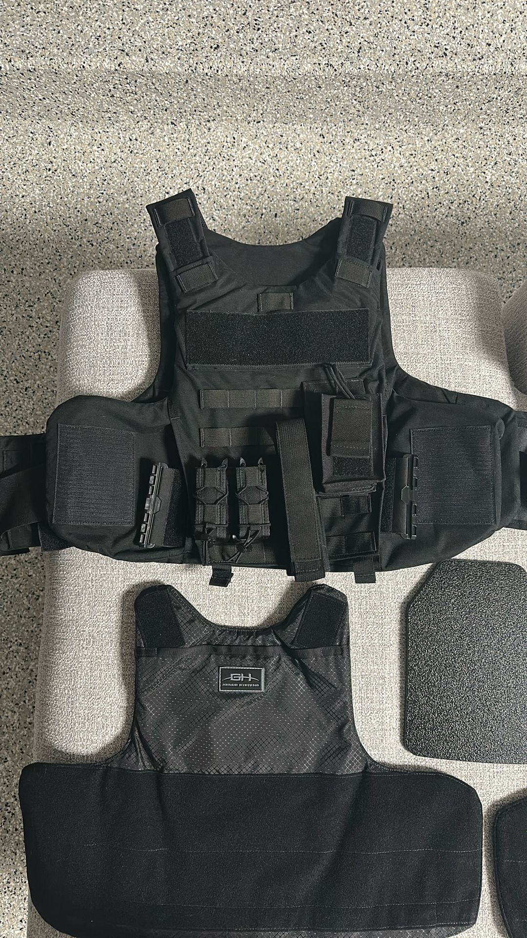 Tactical vest carrier