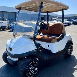 2010 CLUB CAR PRECEDENT 2 PASSENGER GOLF CART W/ NEW BATTERIES