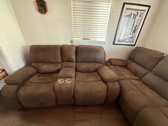 Sofa and Loveseat (4 reclining seats)