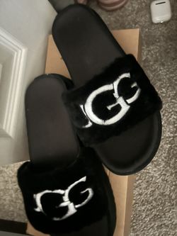 UGG slides