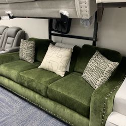 Beautiful Green Sofa/// Same Day Delivery 🚚 