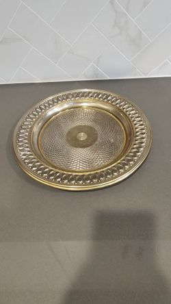 Vintage Wm. Rogers Silver-Plated Round Serving Tray / Platter – Ornate Pierced Rim