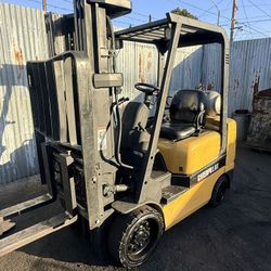 Caterpillar Forklift