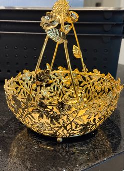 Royal looking Golden Gorgeous Decor / Serving Tray/Plate -and- a Basket/Bowl