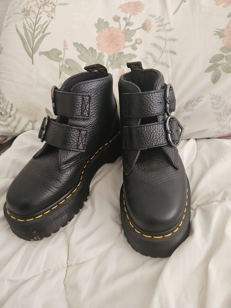 Dr. Martens Devon Heart Leather Platform Boots