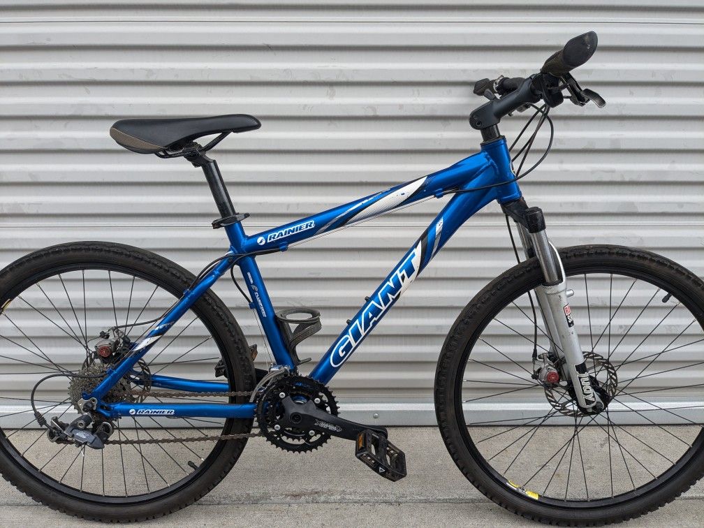 Giant Rainier Mountain Bike