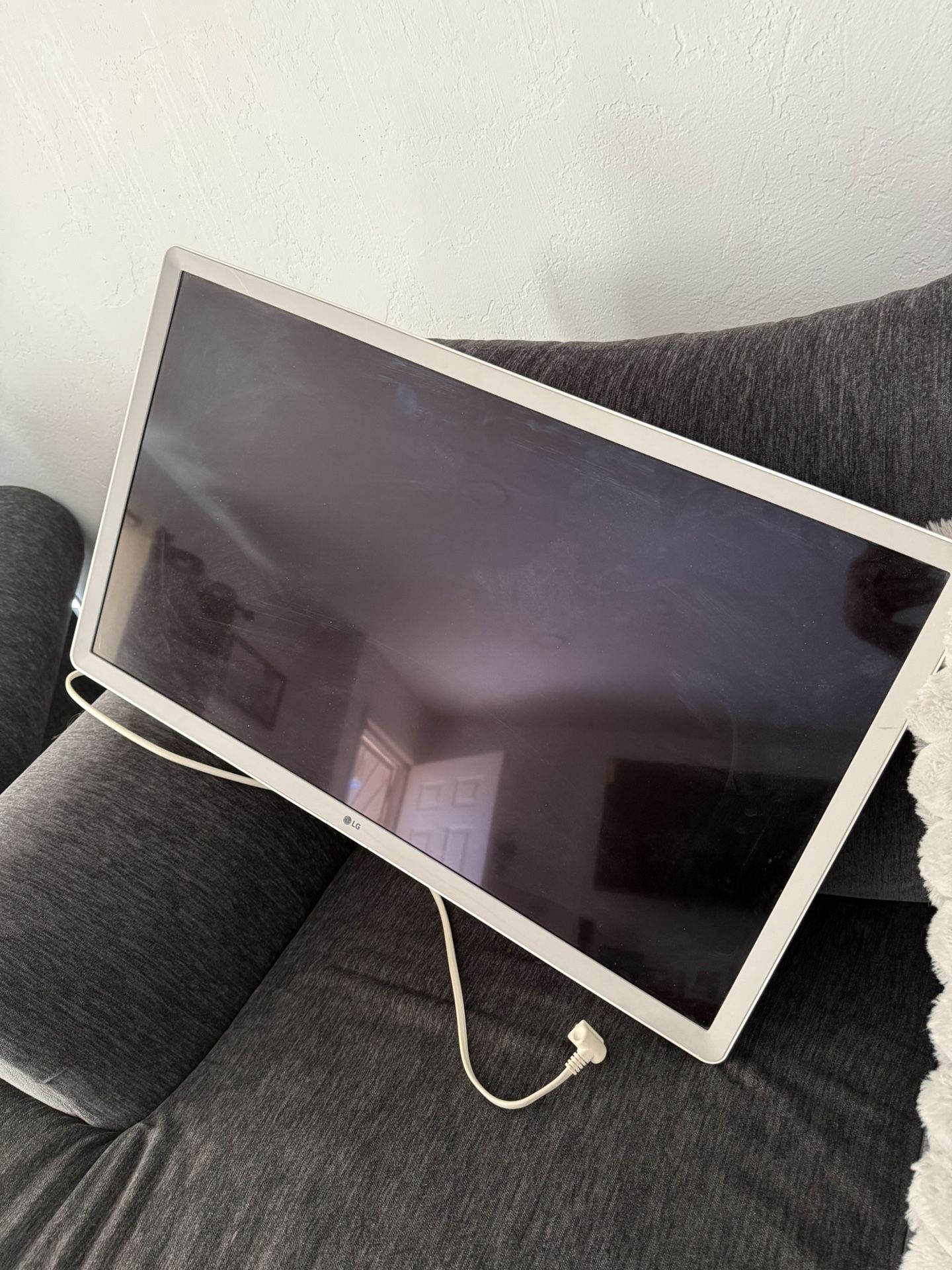 LG 32 Inch Tv