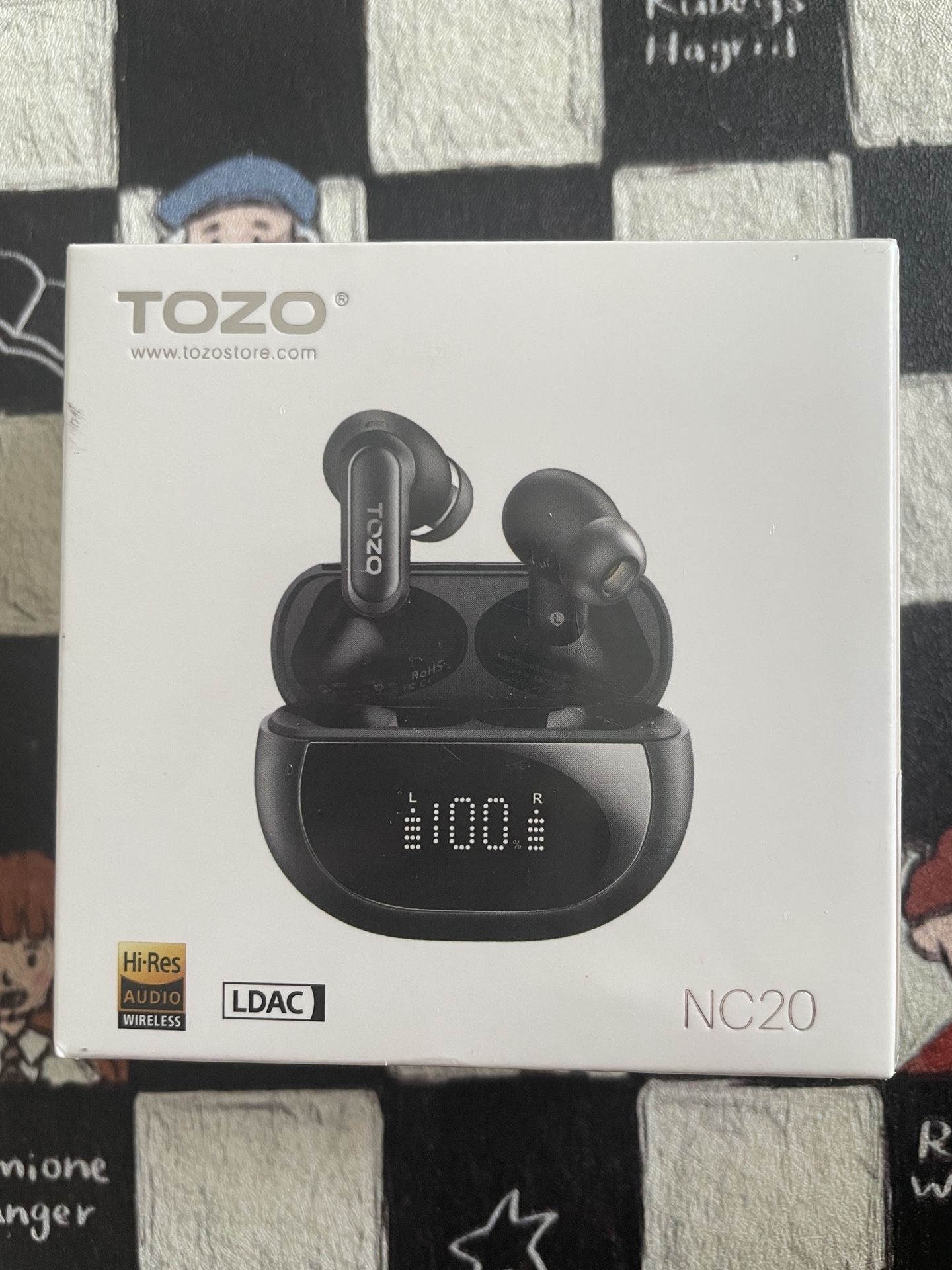 BRAND NEW! TOZO NC20 Wireless Earbuds ( high quaility)
